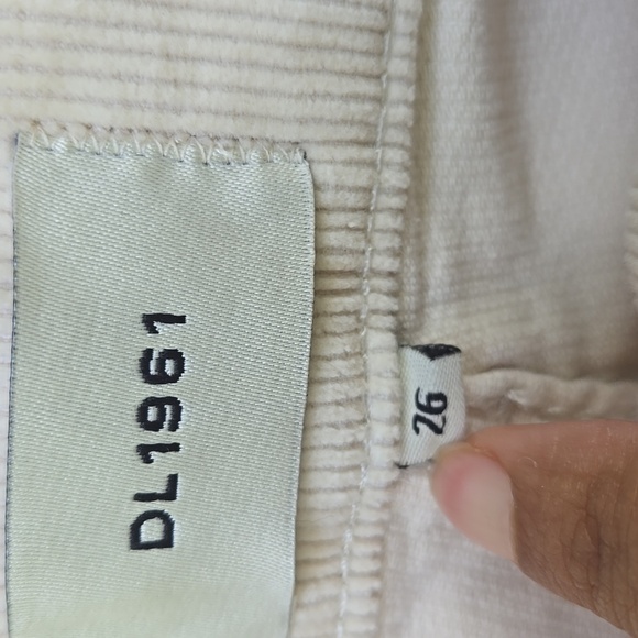 DL1961 Bridget Boot High Rise Instasculpt™  Corduroy Pants Size 26 - Picture 7 of 7